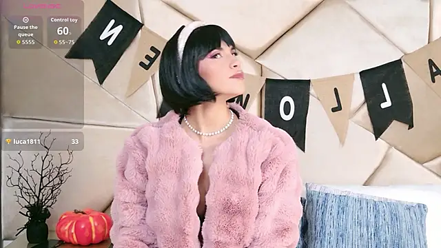 Camille Torres online show from 10.30.25