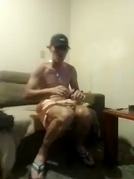 Snapshot of CrestedNotch chatting on 02.06.26 CrestedNotch online show from 02.06.26