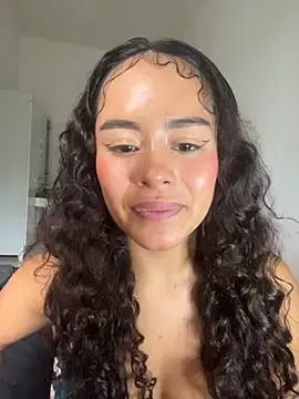 Snapshot of Marie_Rose chatting on 10.09.25 Marie Rose online show from 10.09.25