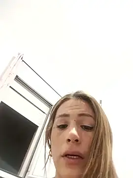 Snapshot of latinasexitrans123 chatting on 10.17.25 latinasexitrans123 online show from 10.17.25