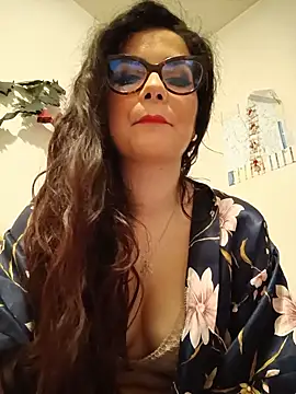 Snapshot of Saturnia_Yvonne chatting on 03.13.25 Saturnia Yvonne online show from 03.13.25