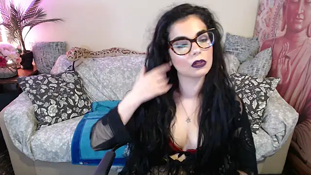 Snapshot of Saturnia_Yvonne chatting on 10.07.25 Saturnia Yvonne online show from 10.07.25