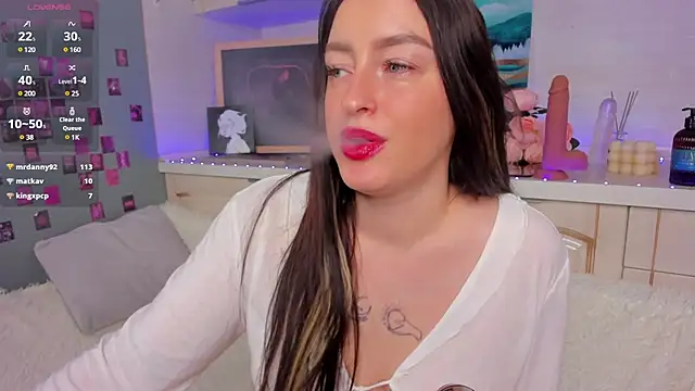 Snapshot of Kruela_Eva chatting on 03.11.25 Kruela Eva online show from 03.11.25