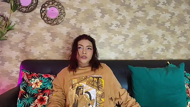 Snapshot of cherry_chel chatting on 12.28.24 cherry chel online show from 12.28.24