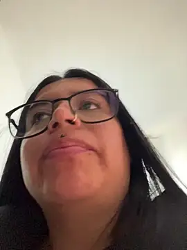 Devilsweet17 online show from 04.19.26