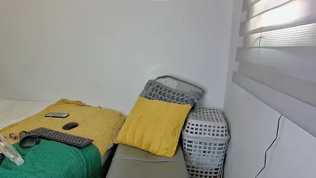 NaughtyKelly28 online show from 03.27.26