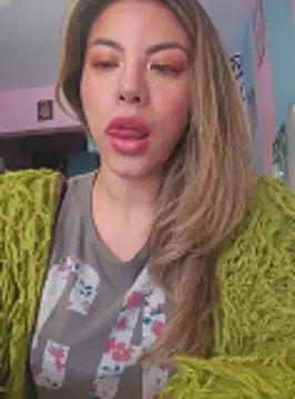Snapshot of Karen_San_Miguel chatting on 10.15.25 Karen San Miguel online show from 10.15.25
