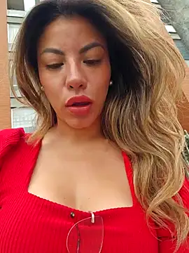 Snapshot of Karen_San_Miguel chatting on 11.05.25 Karen San Miguel online show from 11.05.25