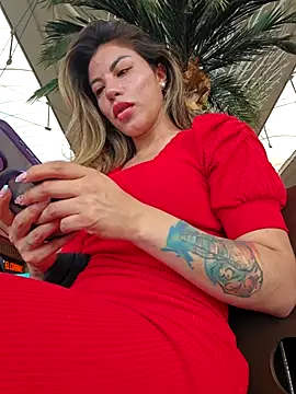 Snapshot of Karen_San_Miguel chatting on 11.26.25 Karen San Miguel online show from 11.26.25