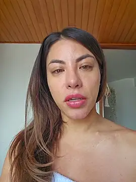 Snapshot of Karen_San_Miguel chatting on 12.14.25 Karen San Miguel online show from 12.14.25