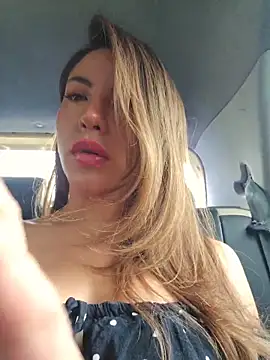 Snapshot of Karen_San_Miguel chatting on 12.20.25 Karen San Miguel online show from 12.20.25