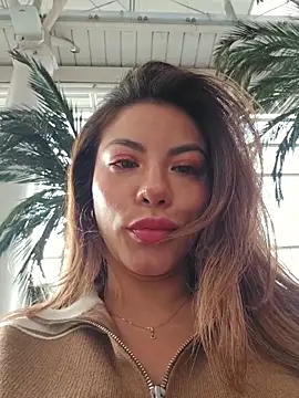 Snapshot of Karen_San_Miguel chatting on 12.22.25 Karen San Miguel online show from 12.22.25