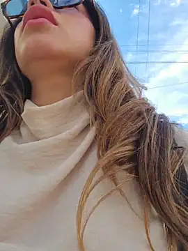 Karen San Miguel online show from 03.11.26