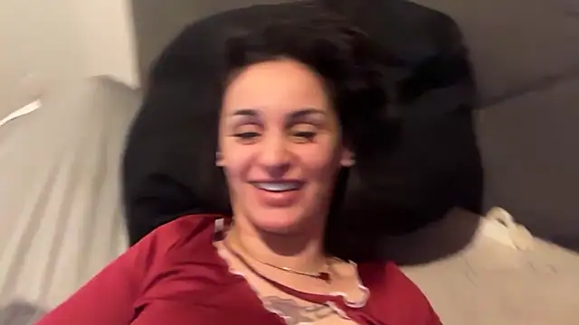 JeSuisUnTapin online show from 12.21.25