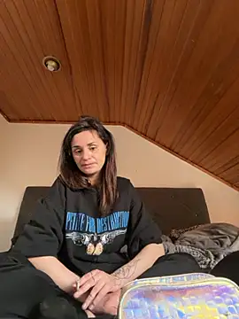 JeSuisUnTapin online show from 04.16.26