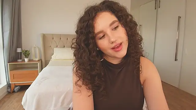 Ariella Sol online show from 02.05.26