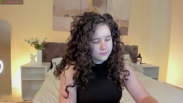 Ariella Sol online show from 05.06.26
