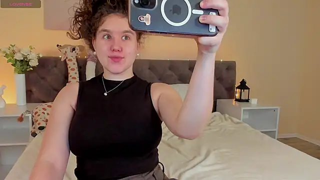Ariella Sol online show from 07.02.26