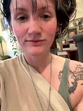 Snapshot of foreverzays chatting on 12.01.25 foreverzays online show from 12.01.25