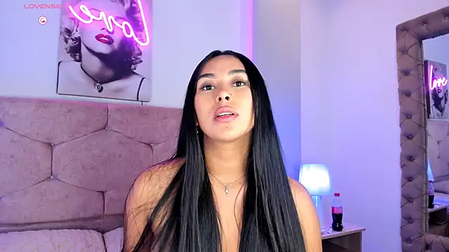 Cameliaa Smiith online show from 01.30.25