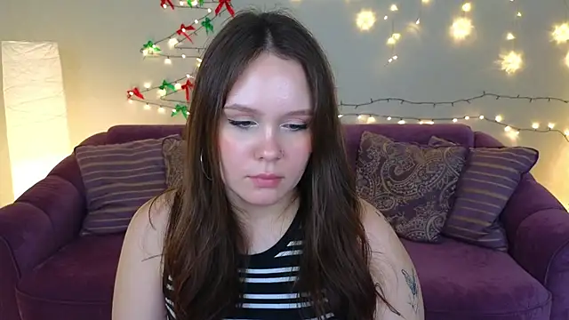 miki miki cutie  online show from 12.19.24