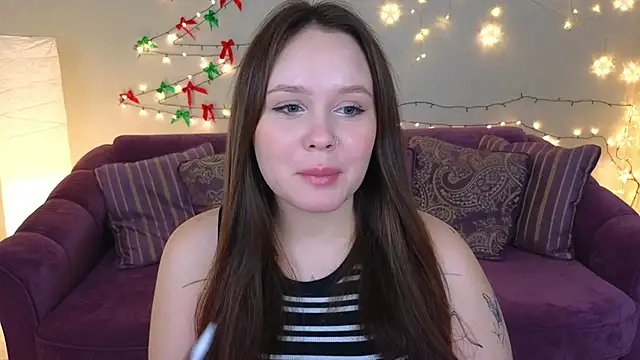 miki miki cutie  online show from 12.24.24