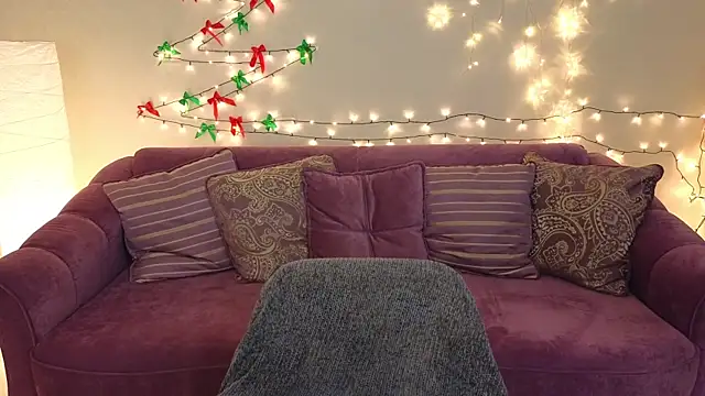 miki miki cutie  online show from 12.29.24