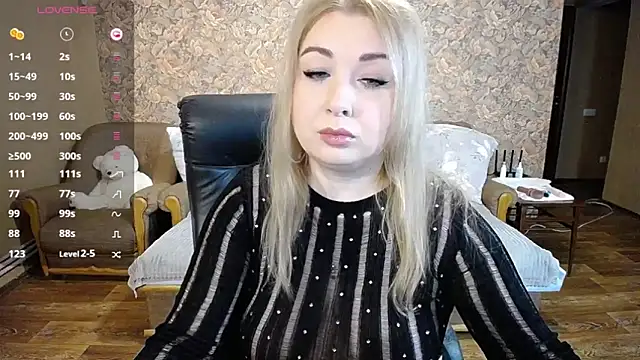 Snapshot of Your_oxygen chatting on 11.14.25 Your oxygen online show from 11.14.25