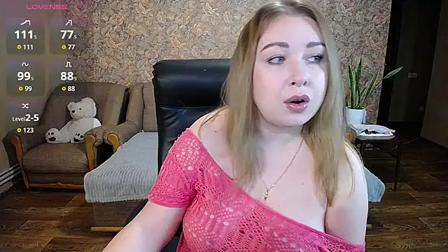 Snapshot of Your_oxygen chatting on 03.10.26 Your oxygen online show from 03.10.26