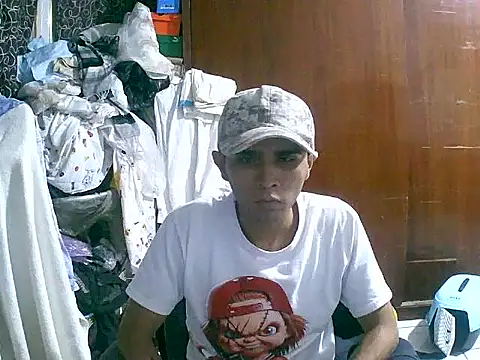 Snapshot of jperezofficial1 chatting on 10.14.25 jperezofficial1 online show from 10.14.25