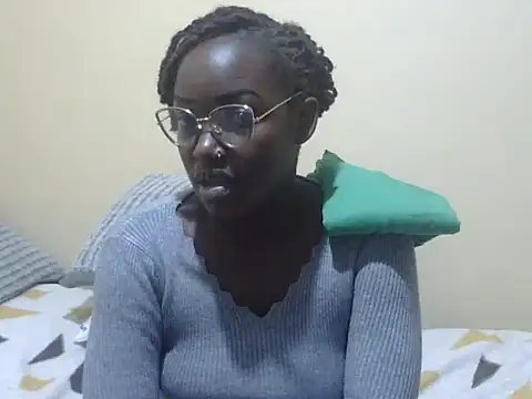 Snapshot of Sexy_racy_rebel_ chatting on 03.05.25 Sexy racy rebel online show from 03.05.25