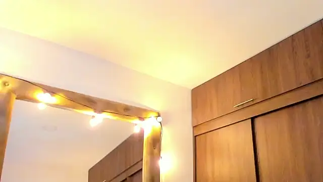 alikahouston4 online show from 03.14.25