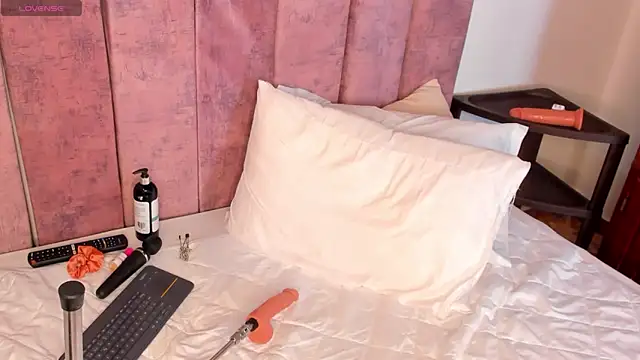 SelenaGmez online show from 02.03.26