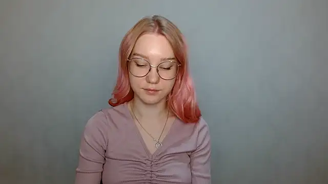 Snapshot of cindi_hot chatting on 12.05.24 cindi hot online show from 12.05.24