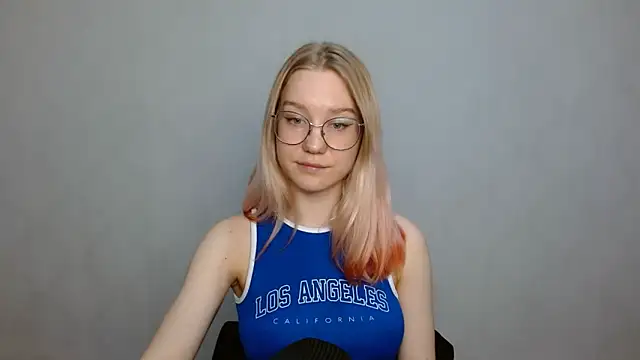 Snapshot of cindi_hot chatting on 01.03.25 cindi hot online show from 01.03.25