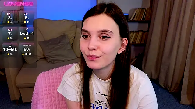 Snapshot of SusieMorris chatting on 02.22.25 SusieMorris online show from 02.22.25