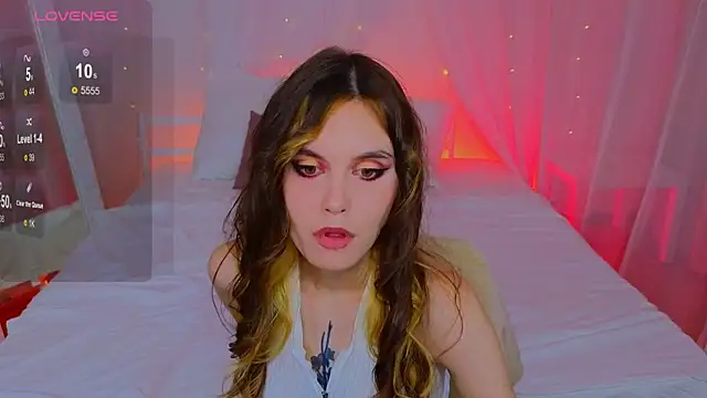 Snapshot of SusieMorris chatting on 09.26.25 SusieMorris online show from 09.26.25