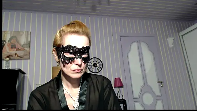 Snapshot of Marquise555 chatting on 10.28.25 Marquise555 online show from 10.28.25