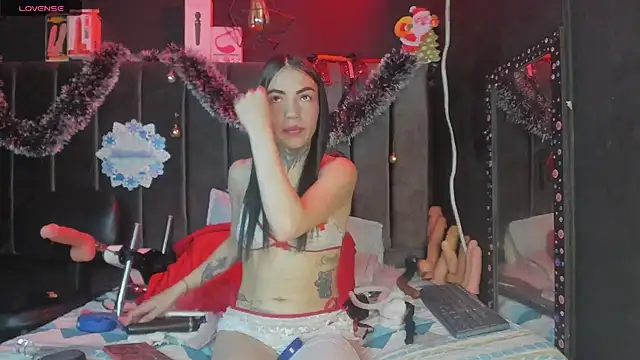 Snapshot of Alice_ch1 chatting on 12.20.24 Alice ch1 online show from 12.20.24