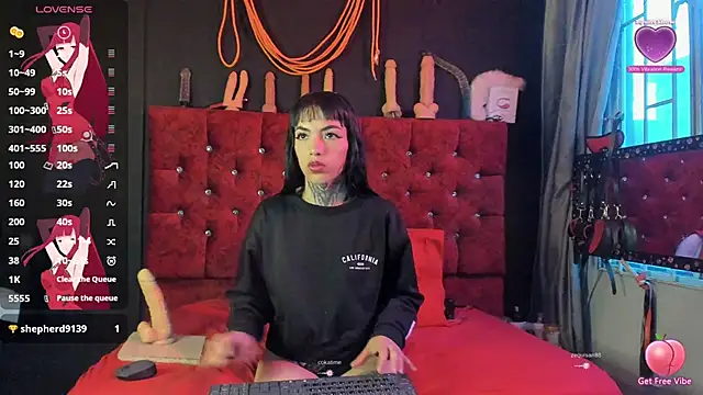 Snapshot of Alice_ch1 chatting on 02.13.25 Alice ch1 online show from 02.13.25