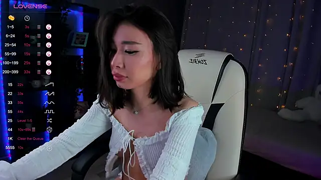 Snapshot of sensualily chatting on 03.12.25 sensualily online show from 03.12.25