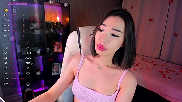 Snapshot of sensualily chatting on 03.04.26 sensualily online show from 03.04.26