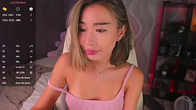 Snapshot of sensualily chatting on 05.22.26 sensualily online show from 05.22.26