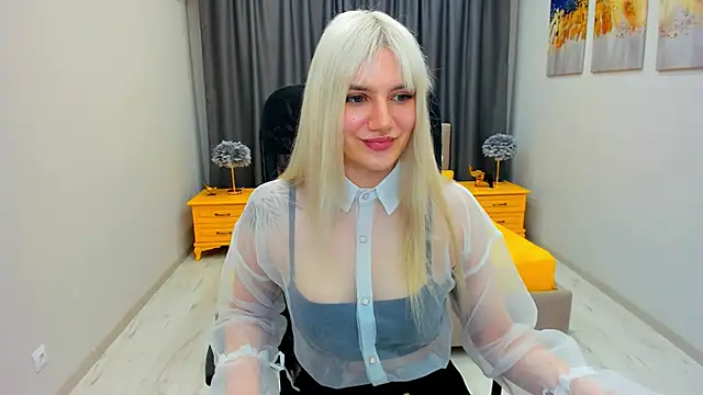 Snapshot of SelenaeMoore chatting on 01.22.25 SelenaeMoore online show from 01.22.25