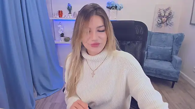 Snapshot of SelenaeMoore chatting on 10.22.25 SelenaeMoore online show from 10.22.25