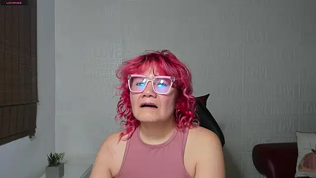 Layla castilloo online show from 03.20.25