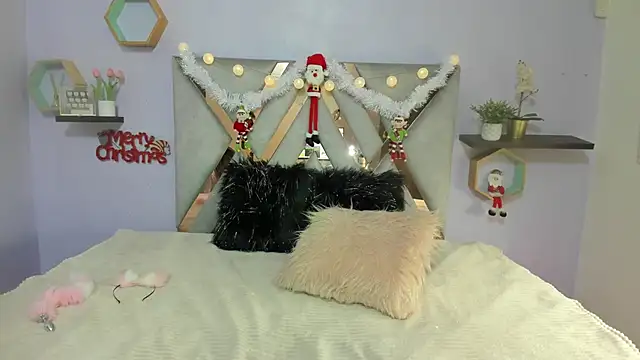 Snapshot of Esteff__o2 chatting on 12.26.24 Esteff o2 online show from 12.26.24