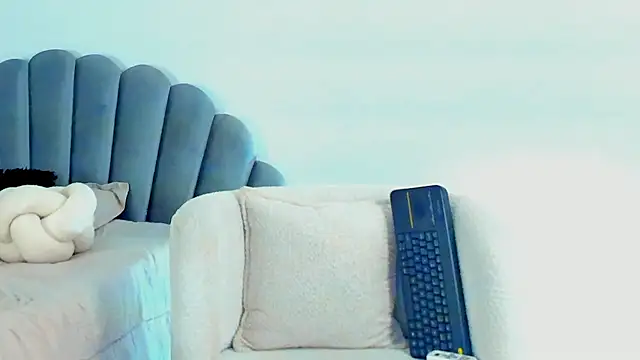 Paulina Monroy online show from 03.25.26