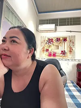 Snapshot of NDith chatting on 04.16.26 NDith online show from 04.16.26