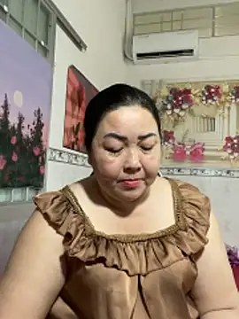 Snapshot of NDith chatting on 05.10.26 NDith online show from 05.10.26